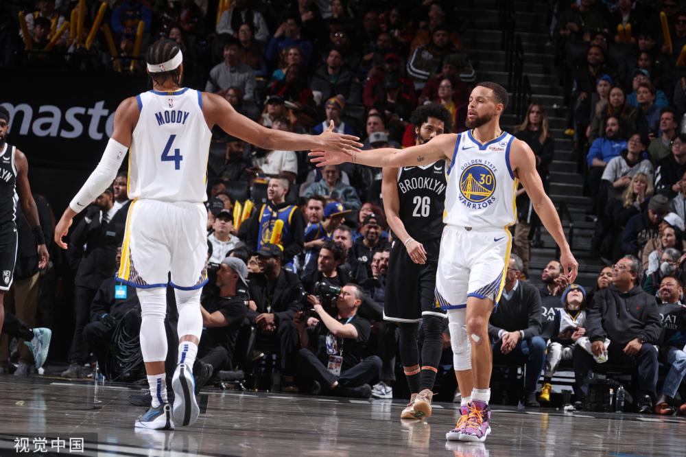 凭借斯劳特 凭借斯劳特