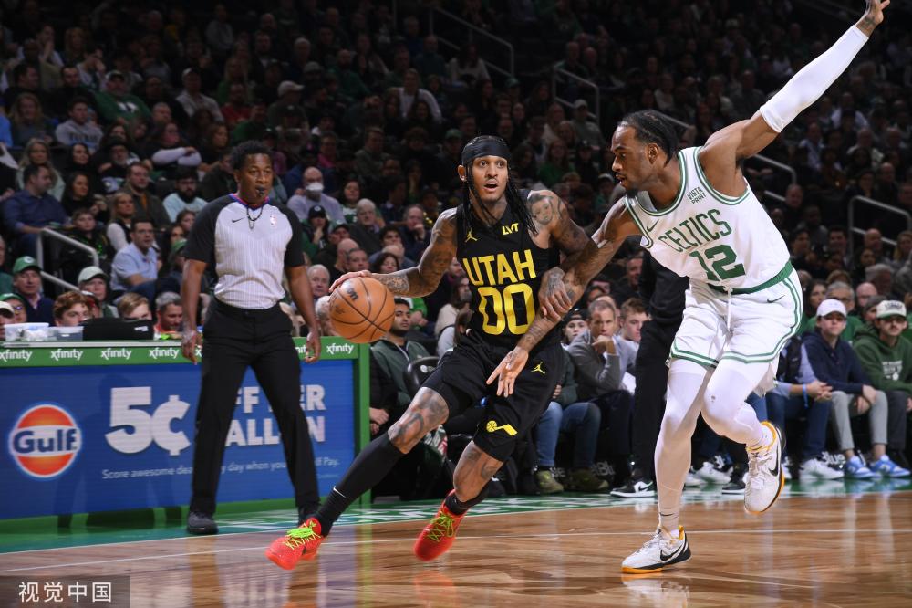 他亲临现场 他亲临现场